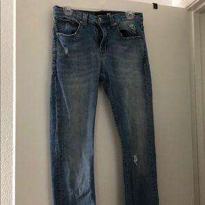 Men’s distressed jeans
